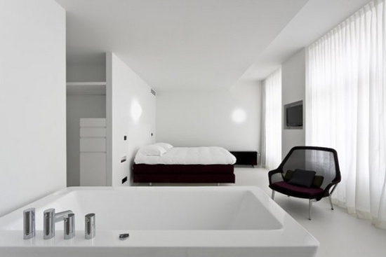 Дизайнерский тренд: ванна в спальне