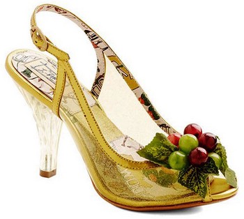 В моде обувь с «фруктовыми» принтами и деталями