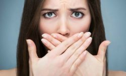 Горький привкус во рту: 7 возможных причин и что делать